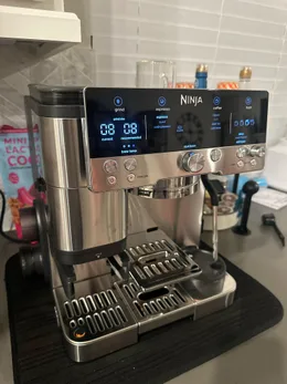 Ashley's Ninja Luxe Café